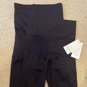 bundle of 2!! Blanqi - HIPSTER SUPPORT CROP LEGGINGS NWT- post partum